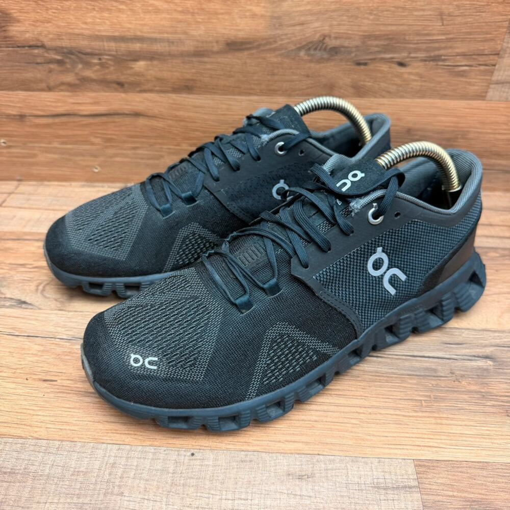On Cloud X Running men Size 8 Black Asphalt Running Shoes